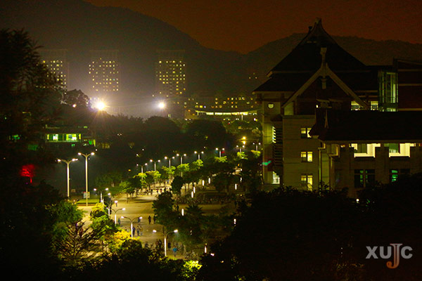 如何選購(gòu)三遙路燈控制器、無(wú)線(xiàn)遠(yuǎn)程景觀燈監(jiān)控系統(tǒng)